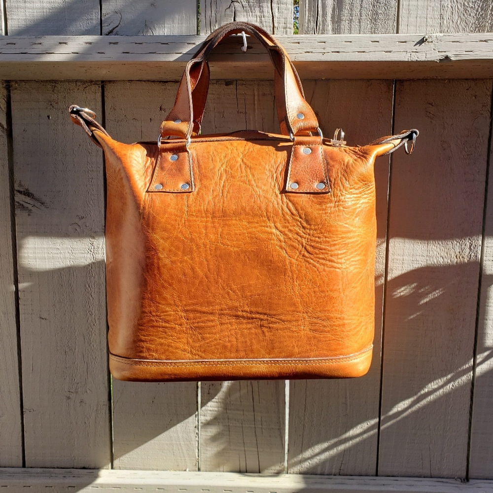 Ixchel Triangle Brief 33 Leather Tote Bag